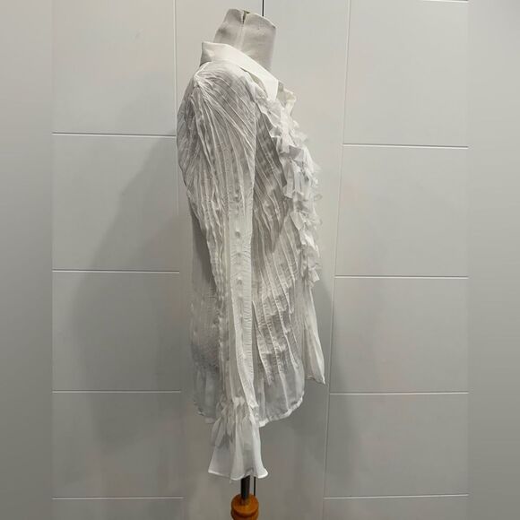 Elegant White Ruffle Blouse size XL - Picture 2 of 4